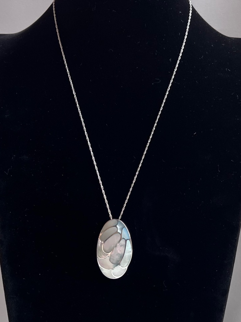 Blue Mother of Pearl Pendant set in 925 Sterling Silver with 18 chain